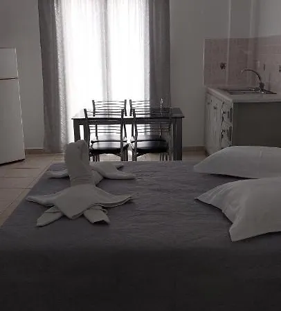 Konukevi Tania R Firostefani