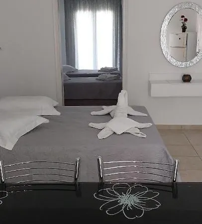 Tania R 3* Firostefani