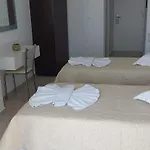 Konukevi Tania R 3*
