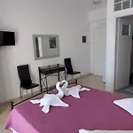 Konukevi Tania R 3*
