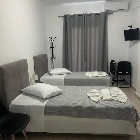 Tania R ゲストハウス 3*